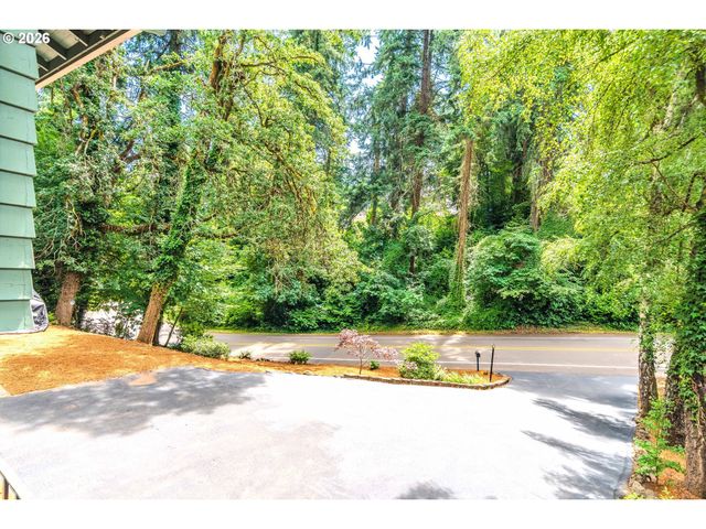 1109 CHARMAN St, Oregon City, OR 97045