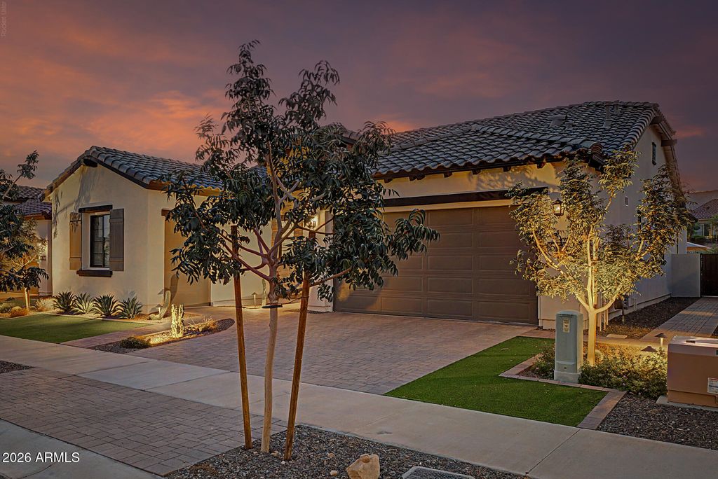 5878 N 207TH Avenue, Buckeye, AZ 85396 — photo 4