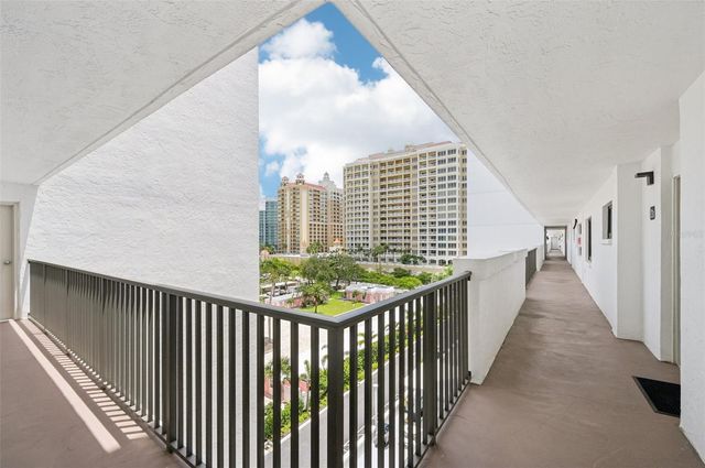 11 SUNSET DRIVE 502, Sarasota, FL 34236