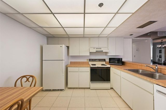 11 SUNSET DRIVE 502, Sarasota, FL 34236