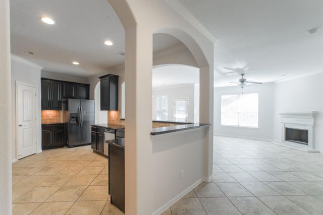 7 E Deer River Circle, The Woodlands, TX 77389
