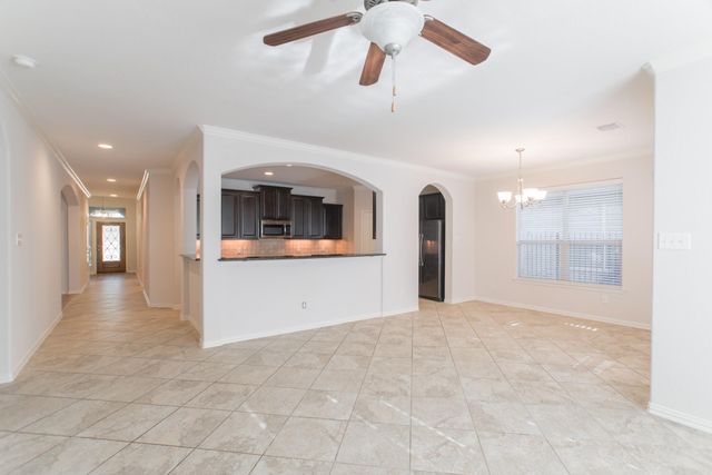 7 E Deer River Circle, The Woodlands, TX 77389