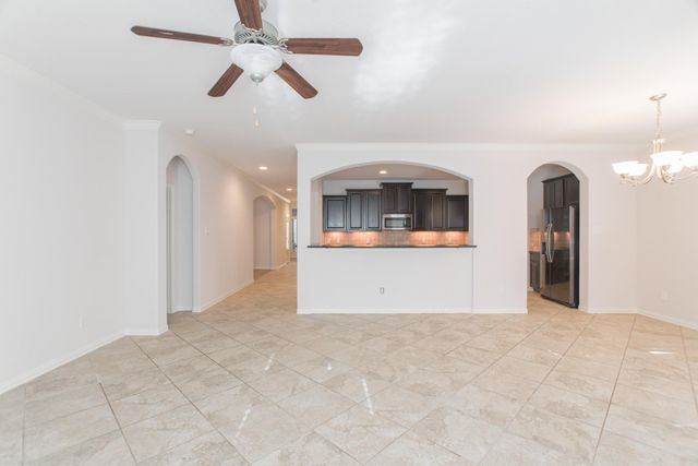 7 E Deer River Circle, The Woodlands, TX 77389