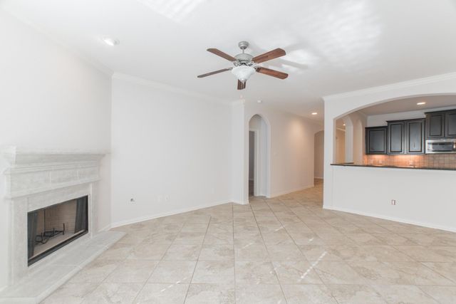 7 E Deer River Circle, The Woodlands, TX 77389
