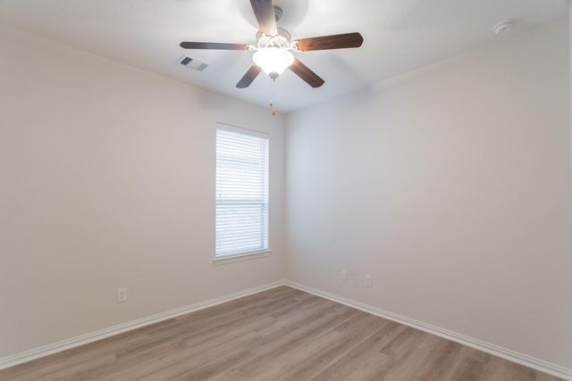 7 E Deer River Circle, The Woodlands, TX 77389