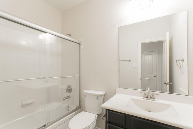 7 E Deer River Circle, The Woodlands, TX 77389
