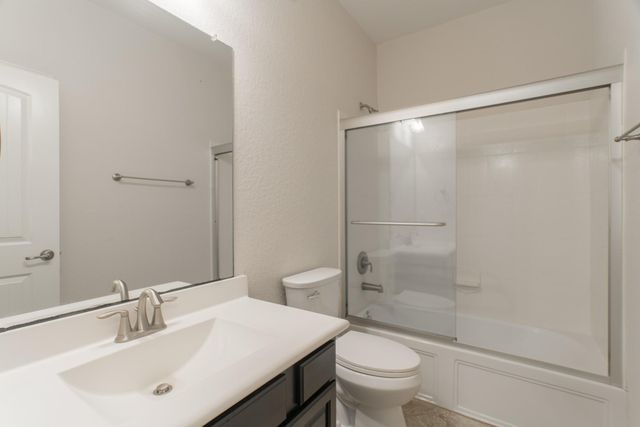 7 E Deer River Circle, The Woodlands, TX 77389