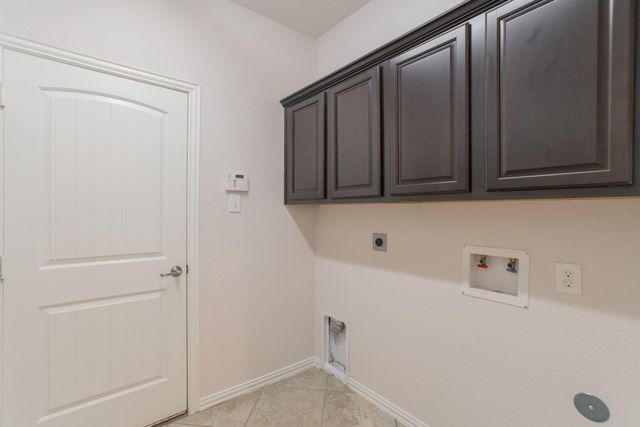 7 E Deer River Circle, The Woodlands, TX 77389