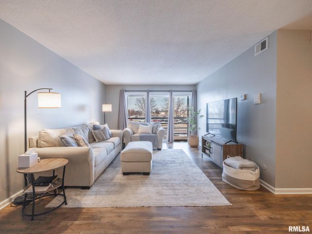 2601 W Willowlake Dr Apt 20, Peoria, IL 61614