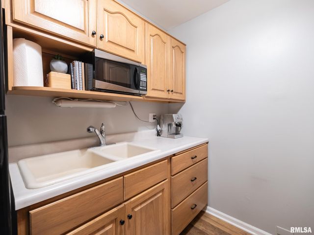 2601 W Willowlake Dr Apt 20, Peoria, IL 61614