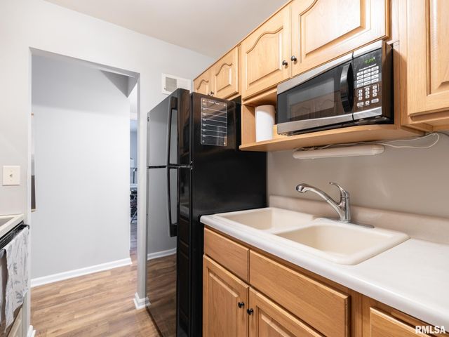 2601 W Willowlake Dr Apt 20, Peoria, IL 61614