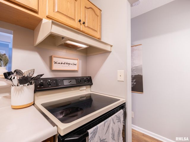 2601 W Willowlake Dr Apt 20, Peoria, IL 61614