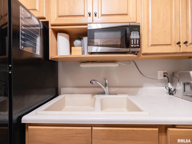 2601 W Willowlake Dr Apt 20, Peoria, IL 61614