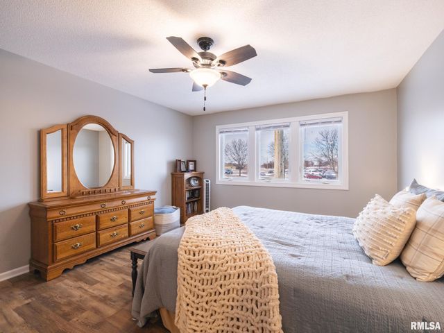 2601 W Willowlake Dr Apt 20, Peoria, IL 61614