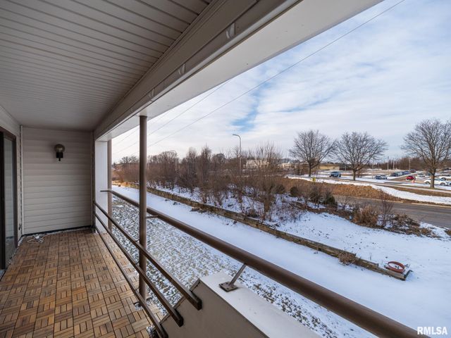 2601 W Willowlake Dr Apt 20, Peoria, IL 61614