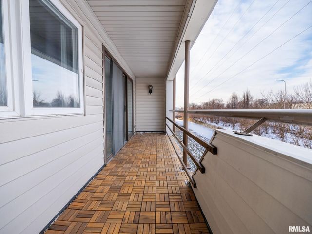 2601 W Willowlake Dr Apt 20, Peoria, IL 61614