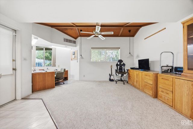 5720 Cypress Point Drive, Bakersfield, CA 93309