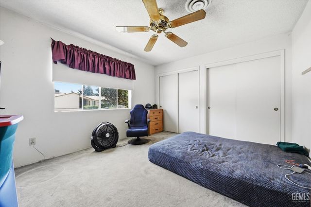 5720 Cypress Point Drive, Bakersfield, CA 93309