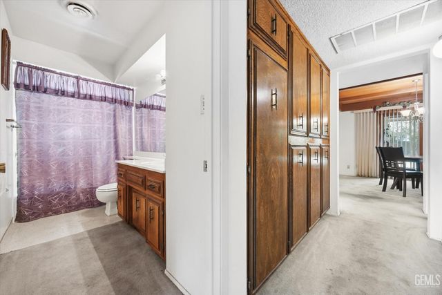 5720 Cypress Point Drive, Bakersfield, CA 93309