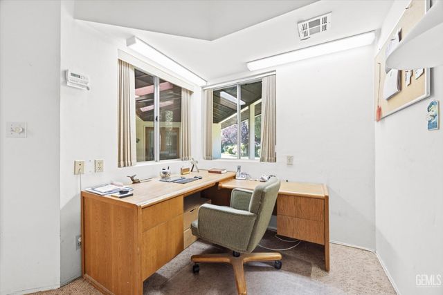 5720 Cypress Point Drive, Bakersfield, CA 93309
