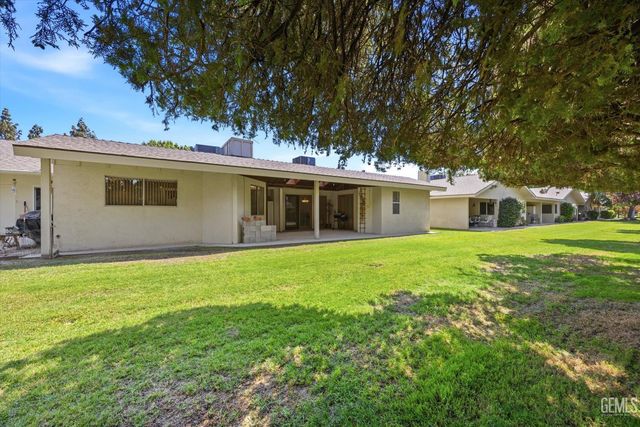 5720 Cypress Point Drive, Bakersfield, CA 93309