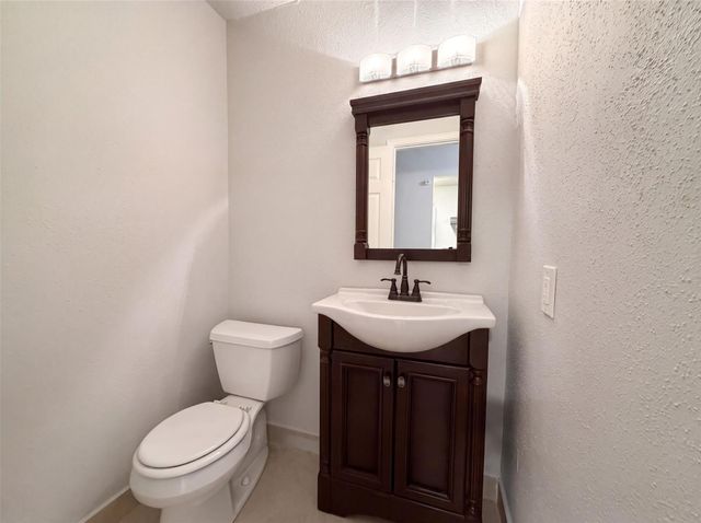 2503 Mccue Road 6, Houston, TX 77056
