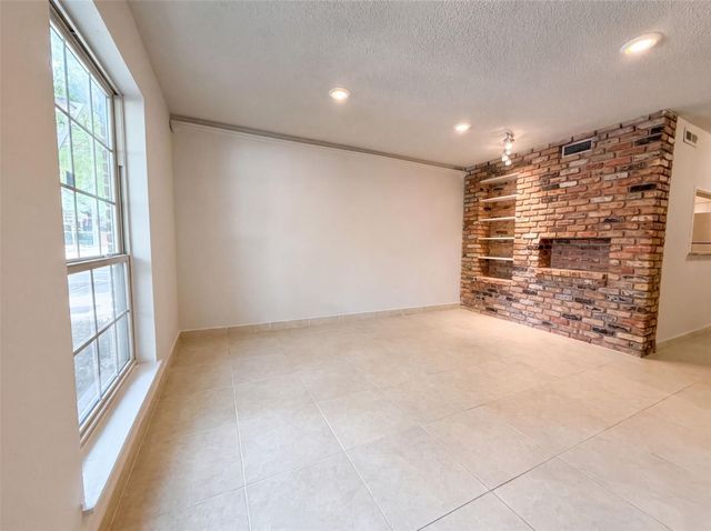 2503 Mccue Road 6, Houston, TX 77056