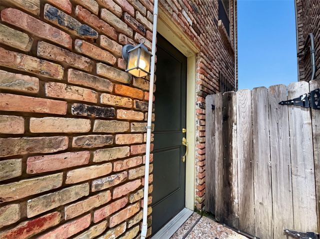 2503 Mccue Road 6, Houston, TX 77056