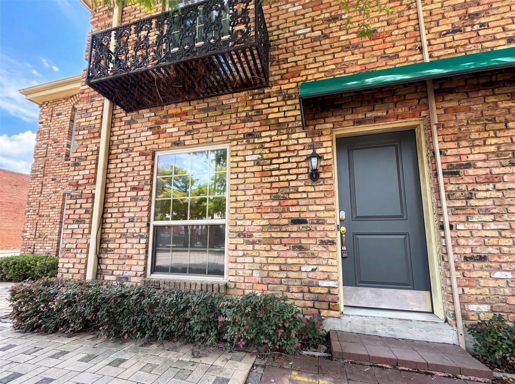 2503 Mccue Road 6, Houston, TX 77056