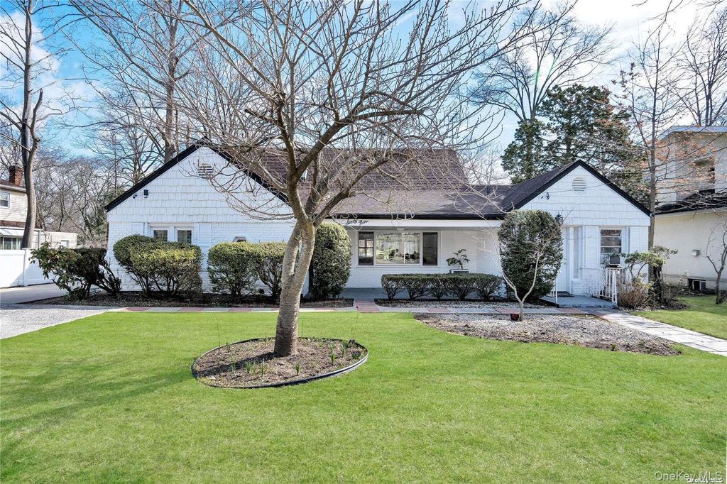 69A Warwick Road, Great Neck, NY 11023