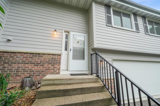 11250 Vessey Avenue S, Bloomington, MN 55437