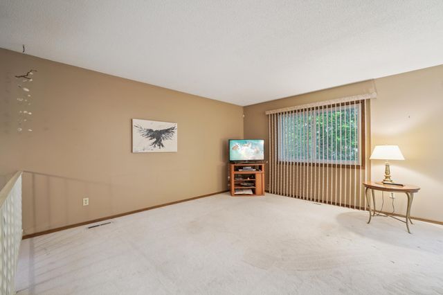 11250 Vessey Avenue S, Bloomington, MN 55437