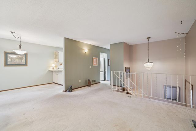11250 Vessey Avenue S, Bloomington, MN 55437