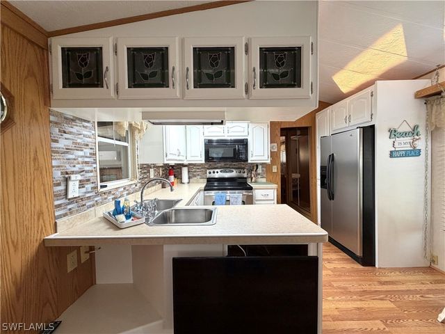 4710 Split Log LN W, Estero, FL 33928