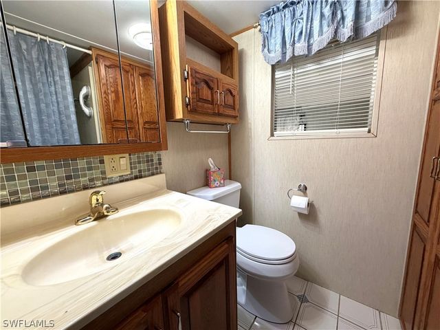 4710 Split Log LN W, Estero, FL 33928