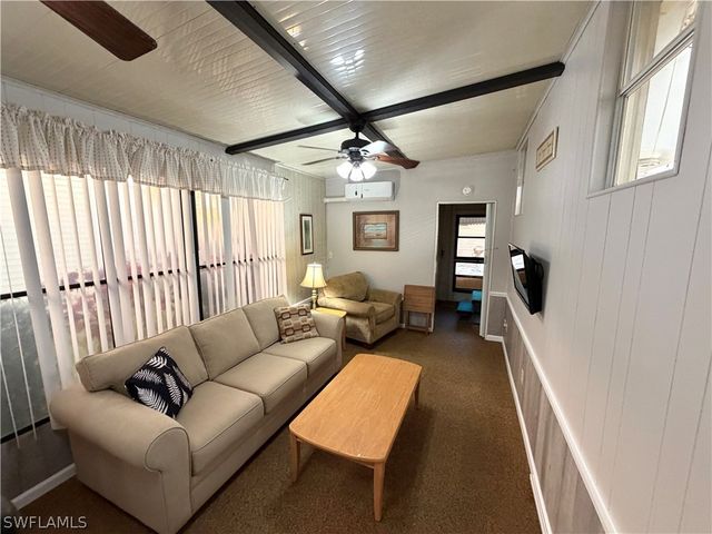 4710 Split Log LN W, Estero, FL 33928