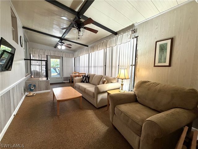 4710 Split Log LN W, Estero, FL 33928