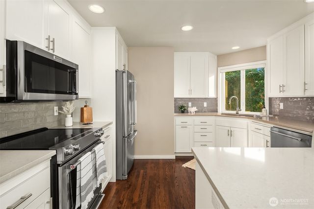 912 Cedar Street, Edmonds, WA 98020
