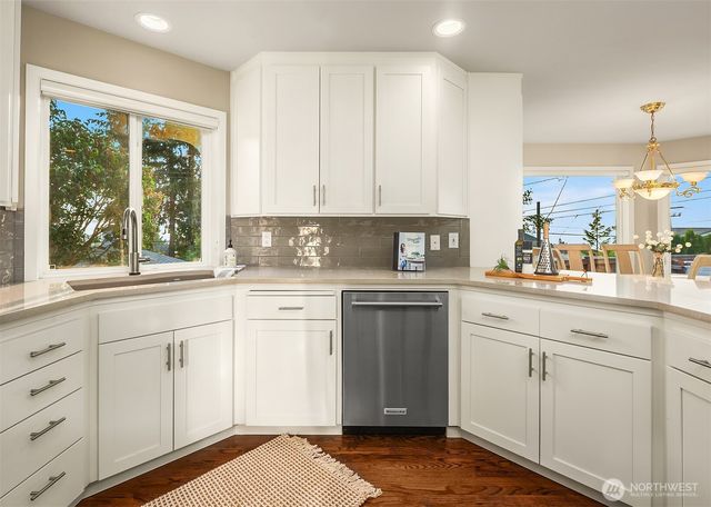 912 Cedar Street, Edmonds, WA 98020