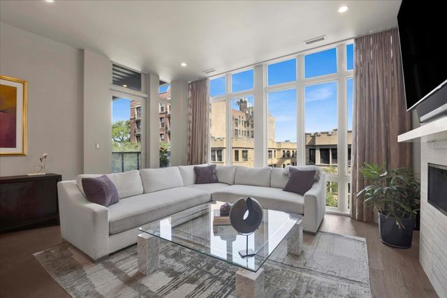 2773 N Hampden Court 302, Chicago, IL 60614