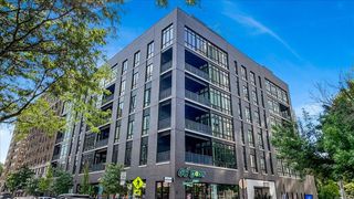 2773 N Hampden Court 302, Chicago, IL 60614