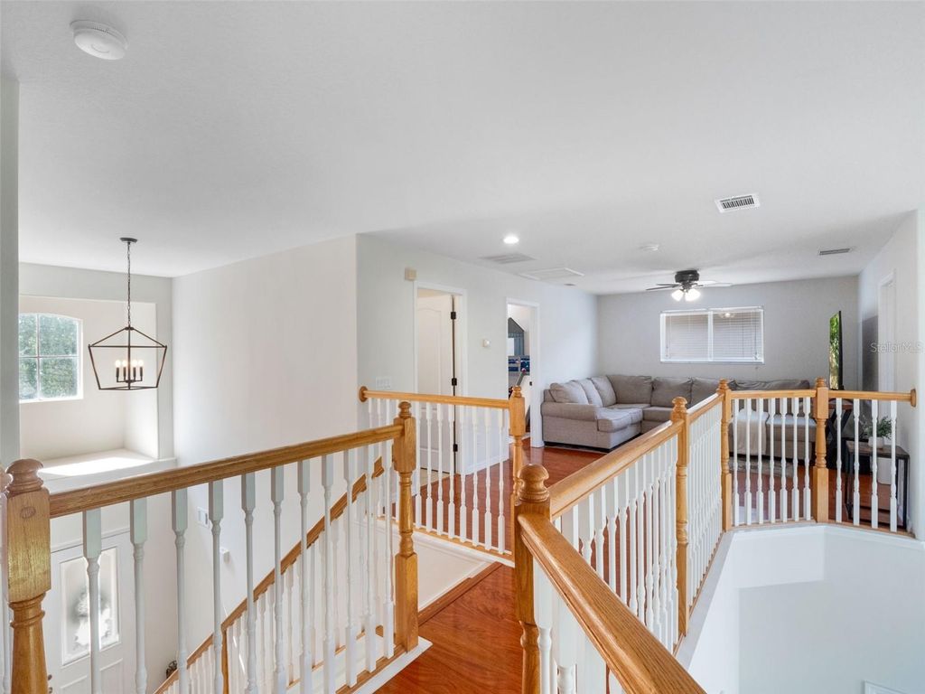 Image 23 of property listing at 13156 HATHERTON CIRCLE, Orlando, FL 32832