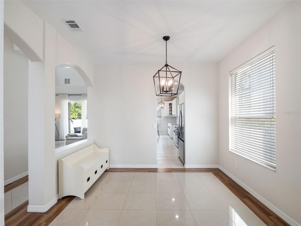 Image 5 of property listing at 13156 HATHERTON CIRCLE, Orlando, FL 32832