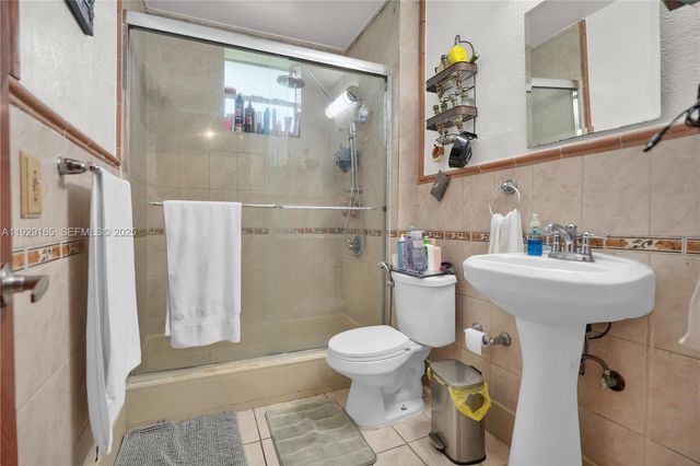 300 SW 123rd Ave, Miami, FL 33184