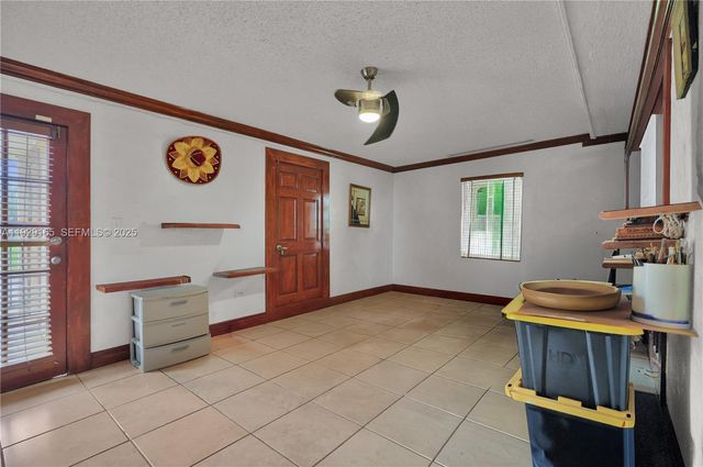 300 SW 123rd Ave, Miami, FL 33184