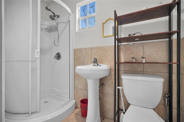 300 SW 123rd Ave, Miami, FL 33184