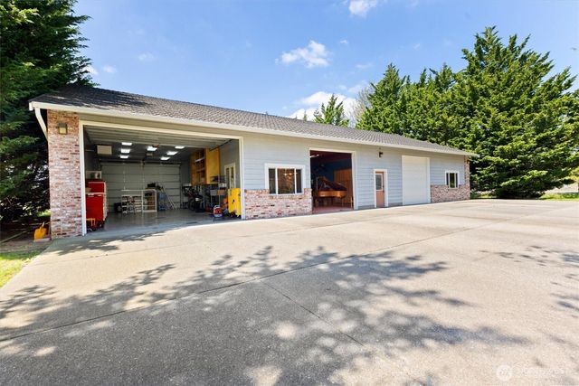 929 E Hemmi Road, Everson, WA 98247