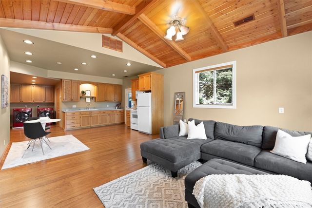929 E Hemmi Road, Everson, WA 98247