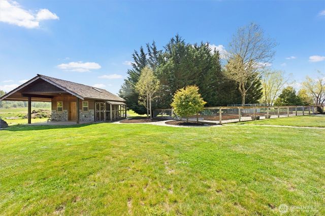929 E Hemmi Road, Everson, WA 98247