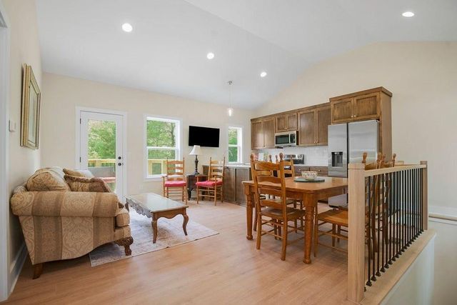 38 S Lakeside Circle, Linn Valley, KS 66040